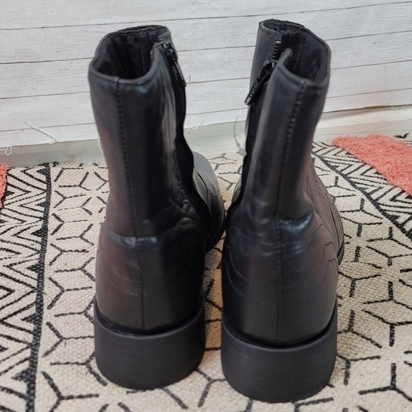 LAREDO HOXIE WESTERN BOOT IN BLACK, SIZE 11 - Picture 7 of 16